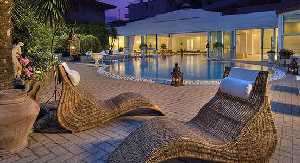 Xtrallusion offers characteristic Bed and Breakfast, B&B, Guest House, Hotel, Albergo and Country Lodge accommodation in Italy. Plus independent self-guided Walking, Adventure, Activity, Skiing and Paragliding Holiday itineraries on the Italian Rivieras, in the Italian Lakes, in the Italian Alps and in some of the most beautiful corners of Italy.